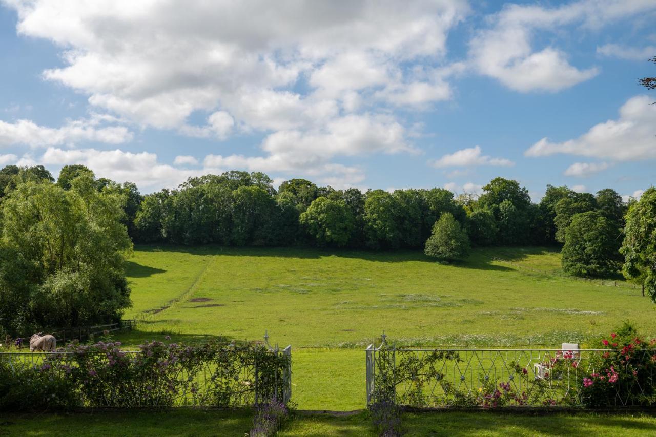 Henge Estate - Restored Manor House, Up To 11 En-Suite Bedrooms Shrewton Bagian luar foto